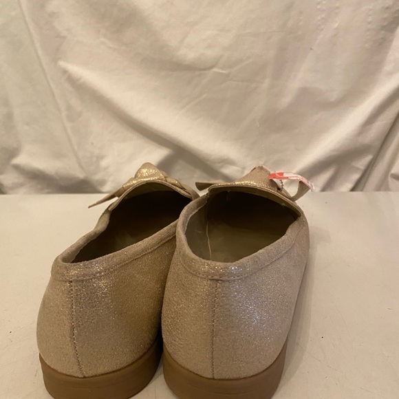 Bandolino b-flexible gold loafers - Picture 3 of 6